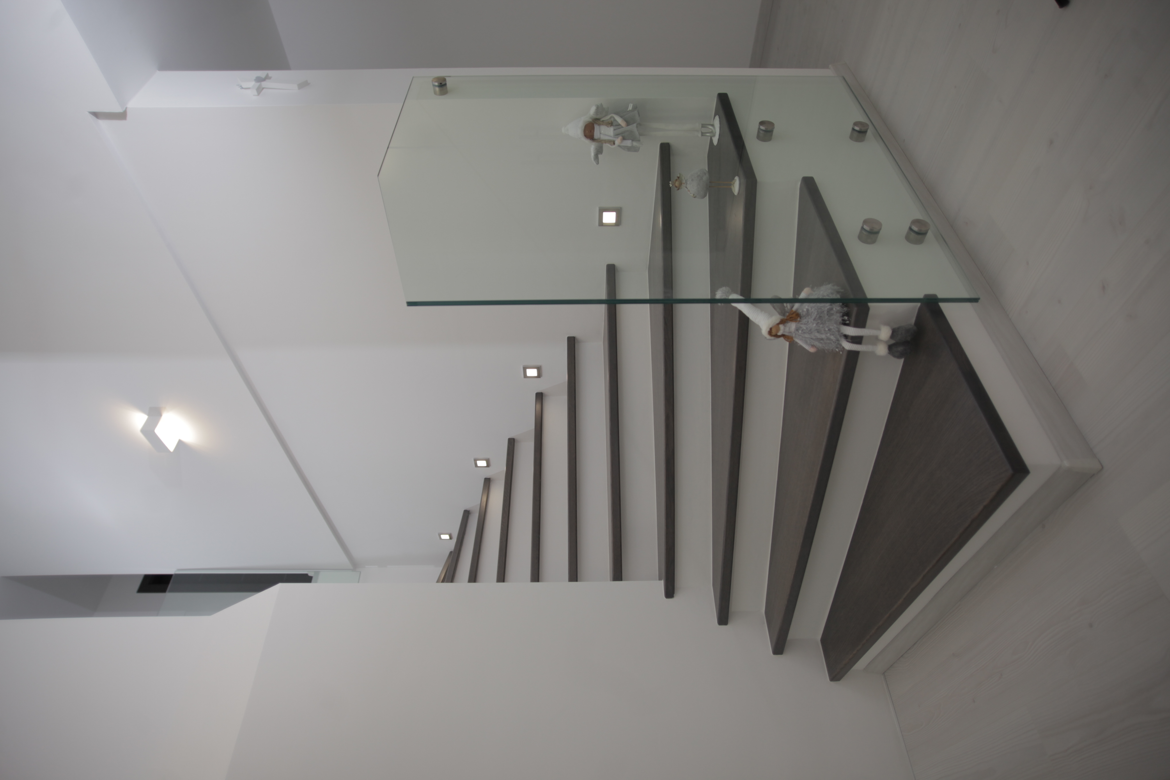 schody-dub platina-sklo zabradlie-na beton